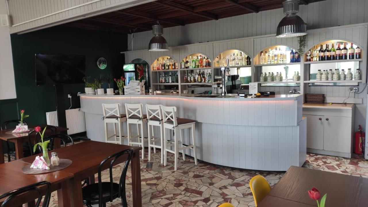 Hotel Gryf Kościerzyna Extérieur photo