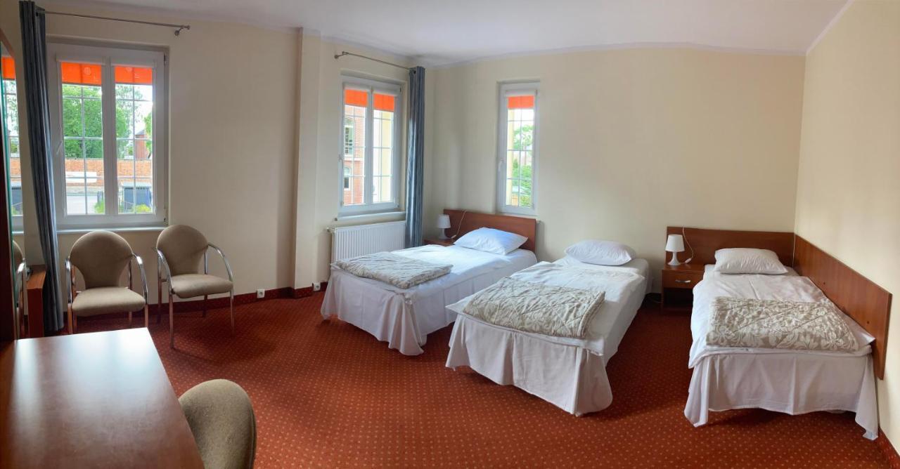 Hotel Gryf Kościerzyna Extérieur photo
