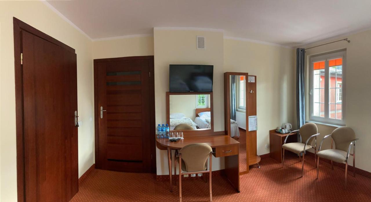 Hotel Gryf Kościerzyna Extérieur photo