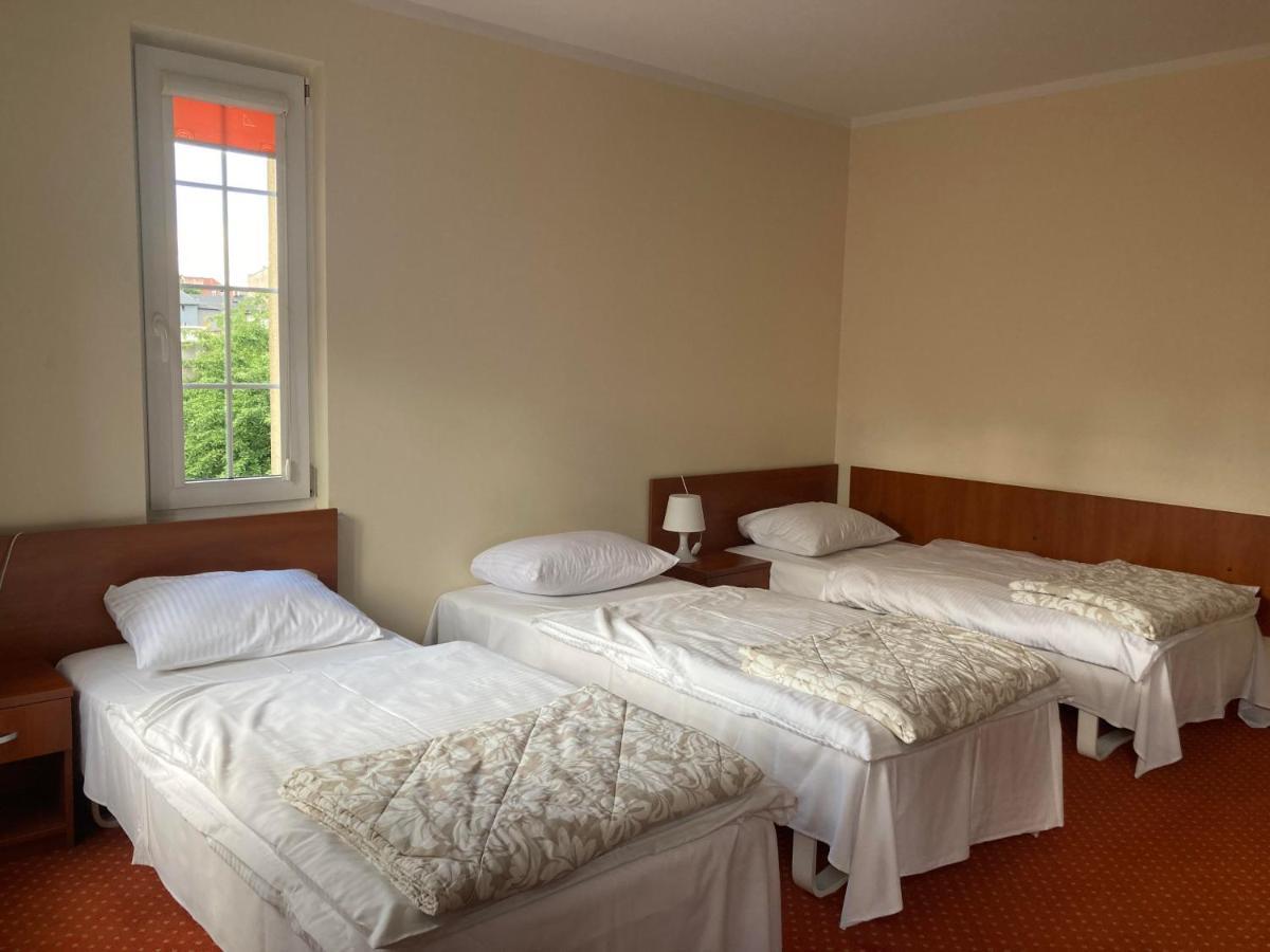 Hotel Gryf Kościerzyna Extérieur photo