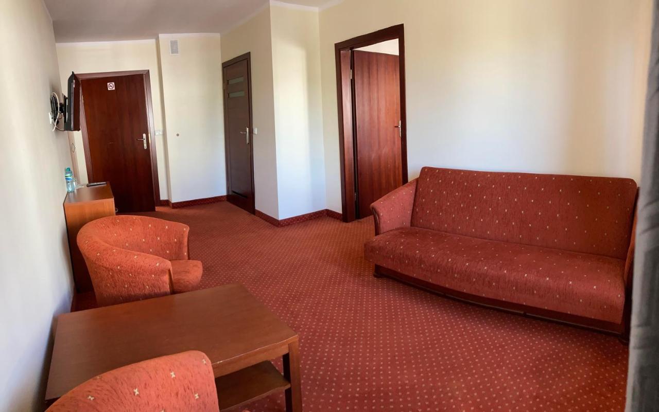 Hotel Gryf Kościerzyna Extérieur photo