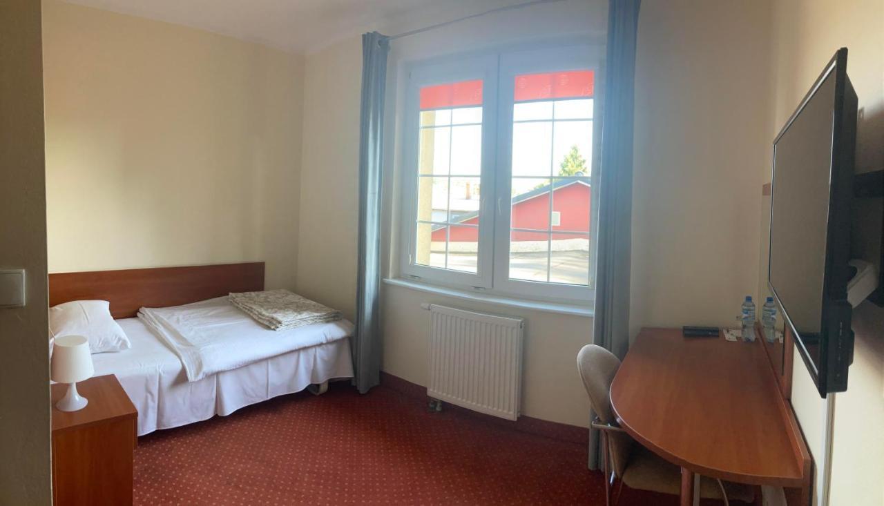 Hotel Gryf Kościerzyna Extérieur photo