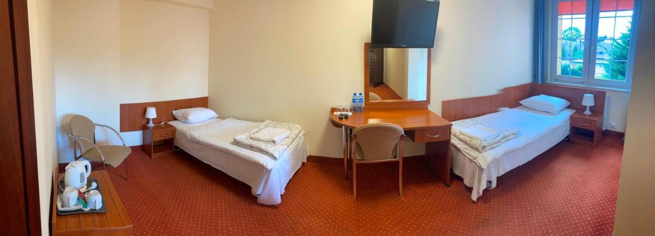 Hotel Gryf Kościerzyna Extérieur photo