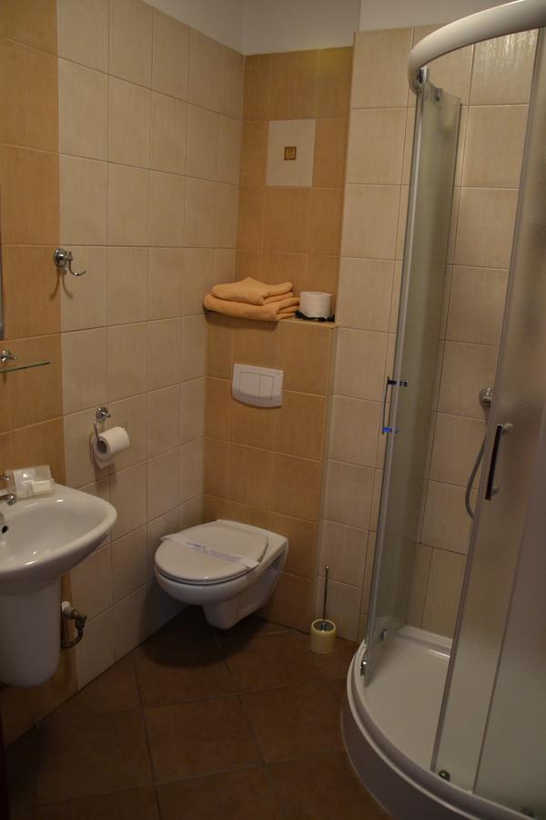 Hotel Gryf Kościerzyna Extérieur photo