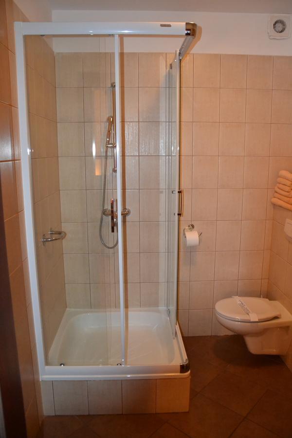 Hotel Gryf Kościerzyna Extérieur photo