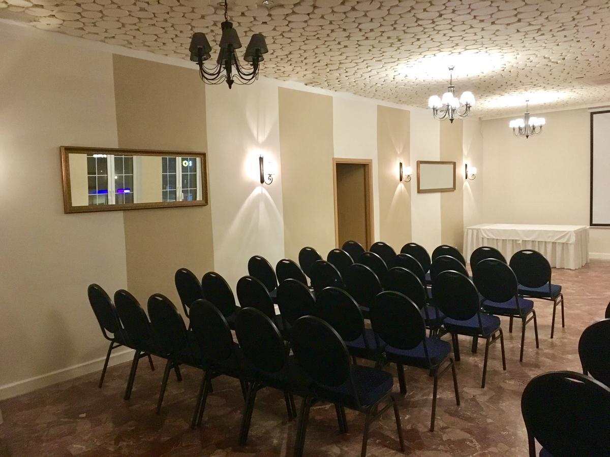 Hotel Gryf Kościerzyna Extérieur photo