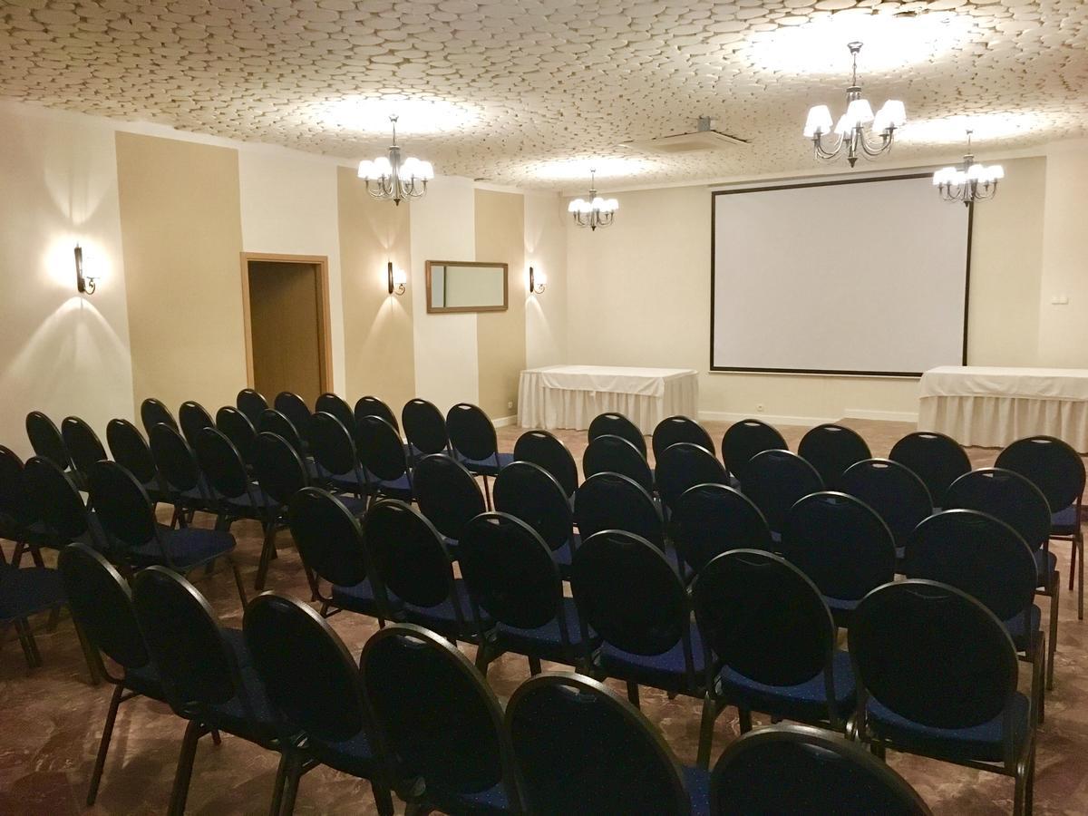 Hotel Gryf Kościerzyna Extérieur photo