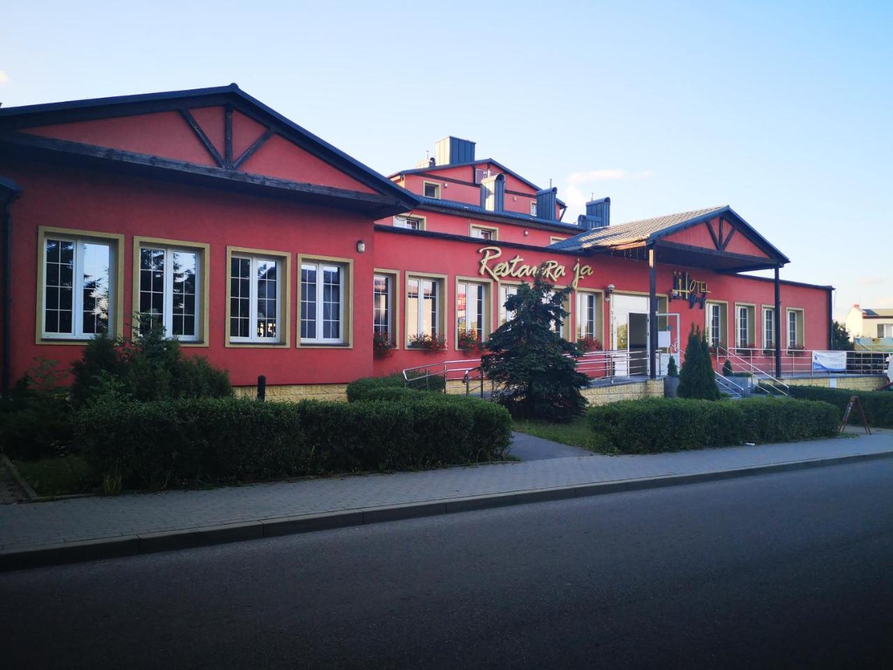 Hotel Gryf Kościerzyna Extérieur photo